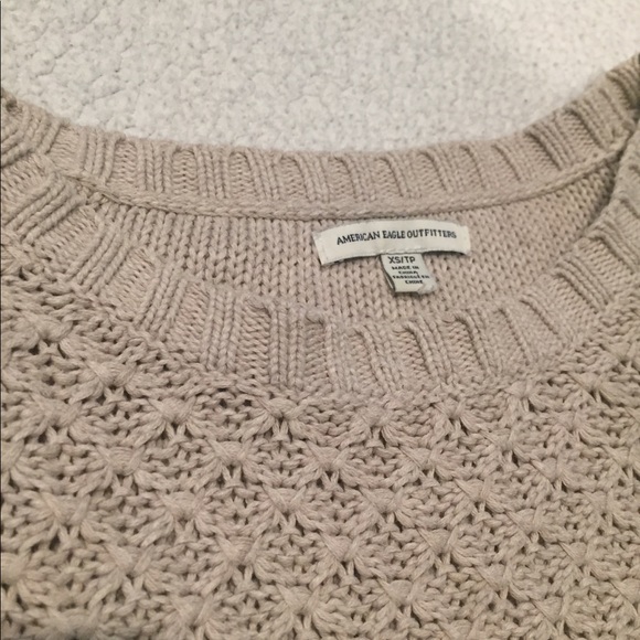Tan sweater from American Eagle Outfitters - Picture 2 of 3